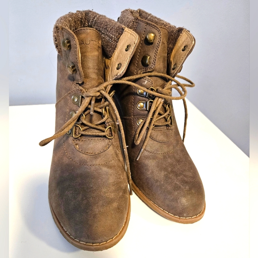 Nautica Brown Suede Boots